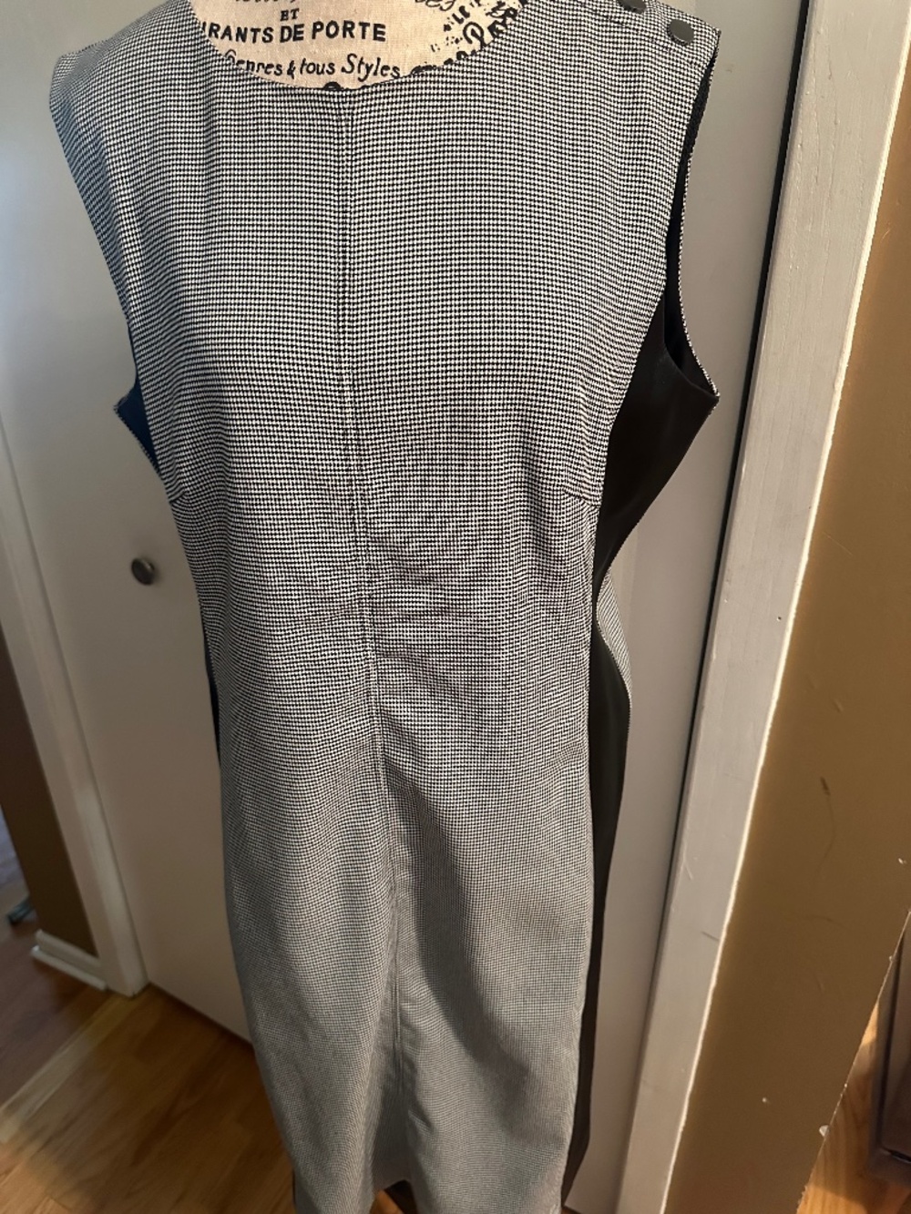 WHBM Houndstooth sheath dress w/ faux leather trim